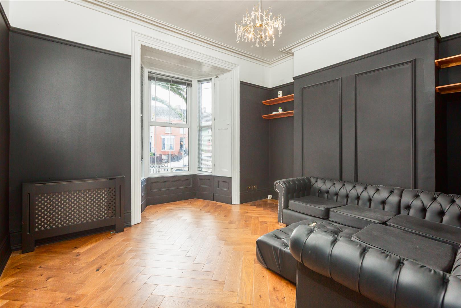 Queen Victoria Road, Llanelli, SA15 2TL